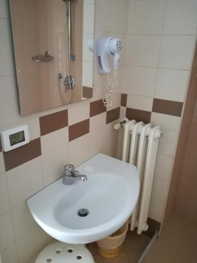 Albergo Giugni Prato  Dış mekan fotoğraf